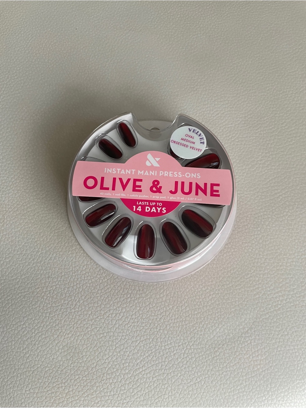 Olive & June cat eye Oval Press-On Nails in Deep Red